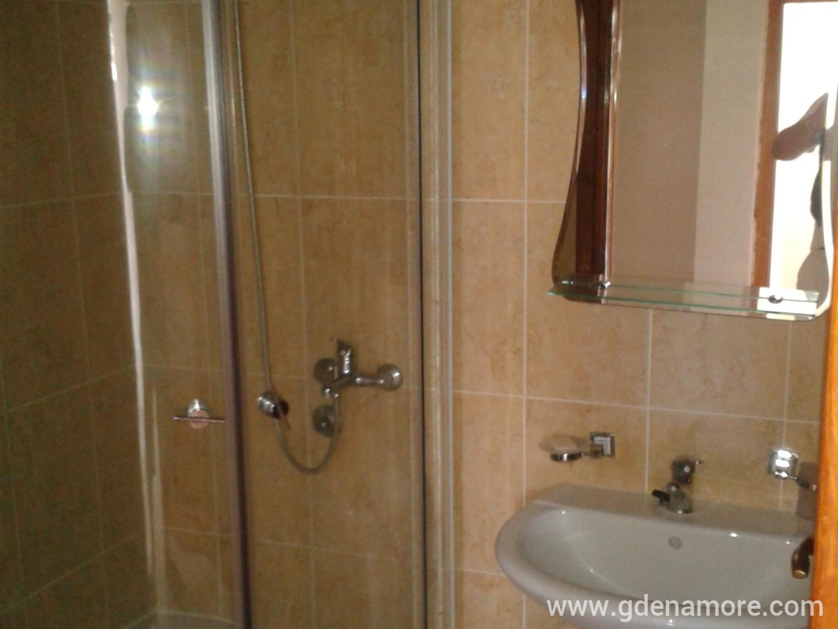 Apartmani Cindrak, privatni smeštaj u mestu Bar, Crna Gora - kupatilo